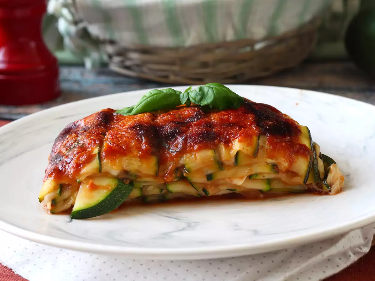 Courgetteparmigiana uit de airfryer: snel, licht en knapperig - foto 3