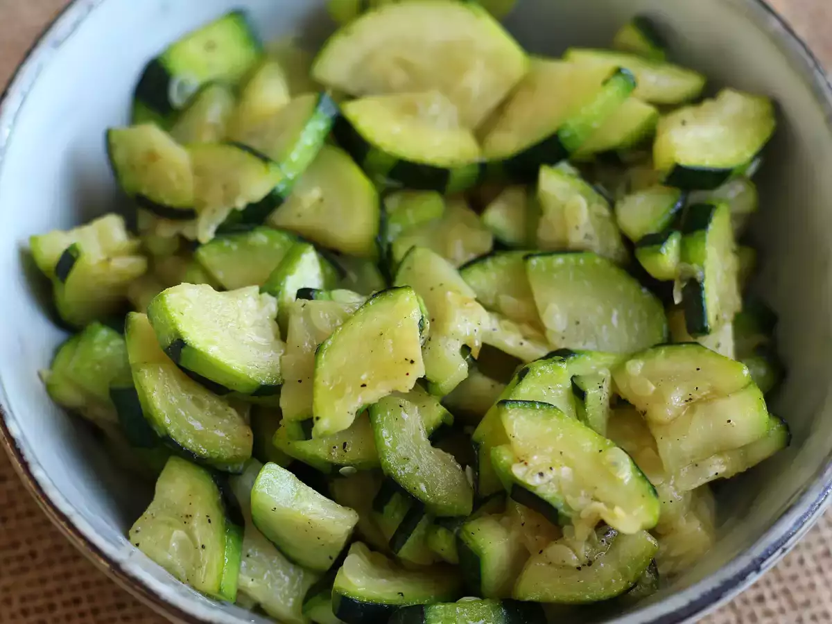 Courgettes bakken in de pan - foto 3