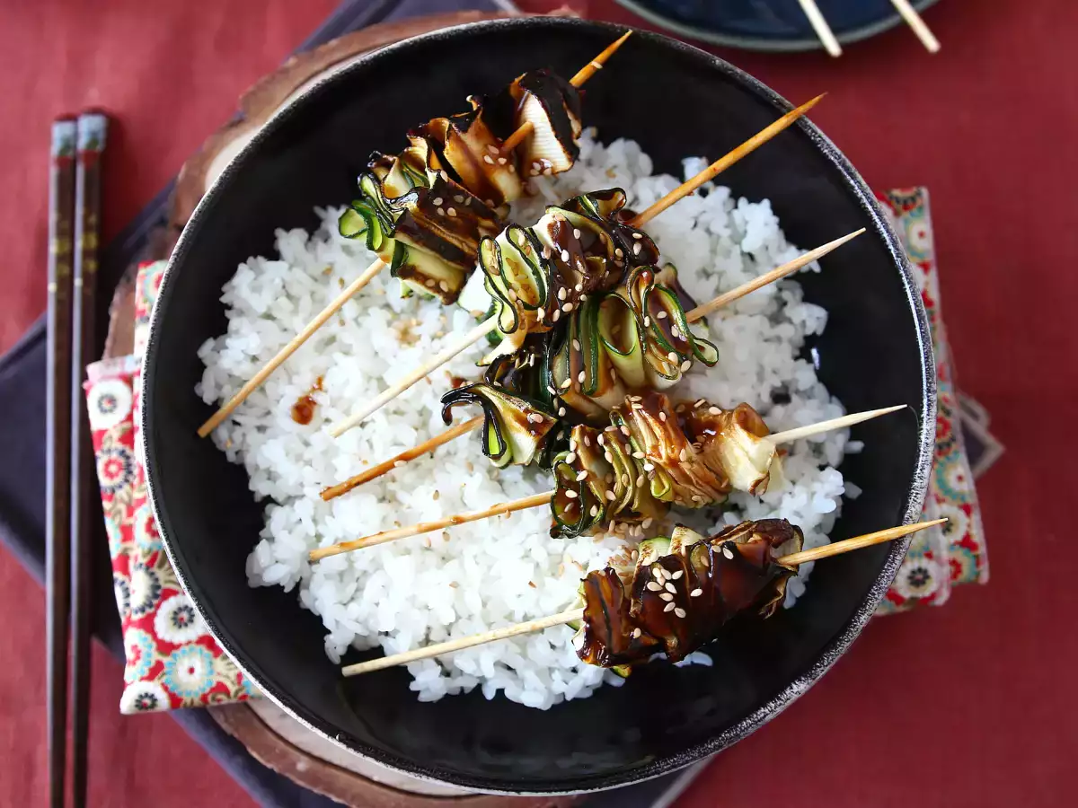 Courgettespiesjes met een heerlijke, pittige Aziatische saus - foto 2