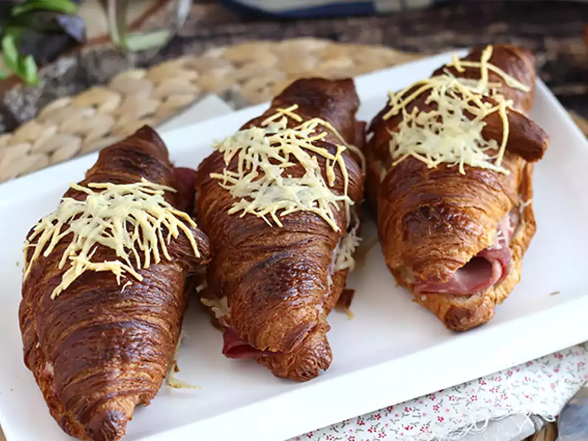 Croissants met ham en kaas - foto 3
