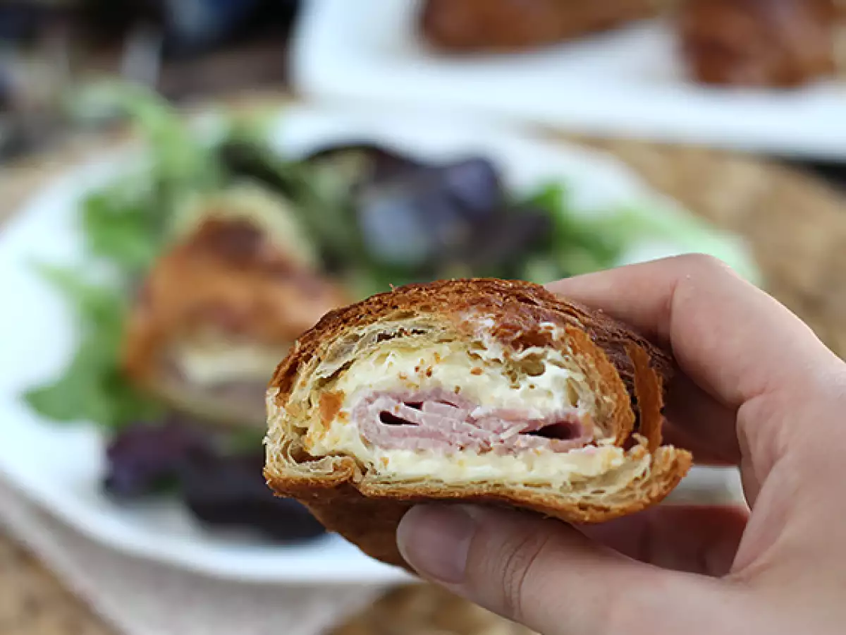 Croissants met ham en kaas - foto 4