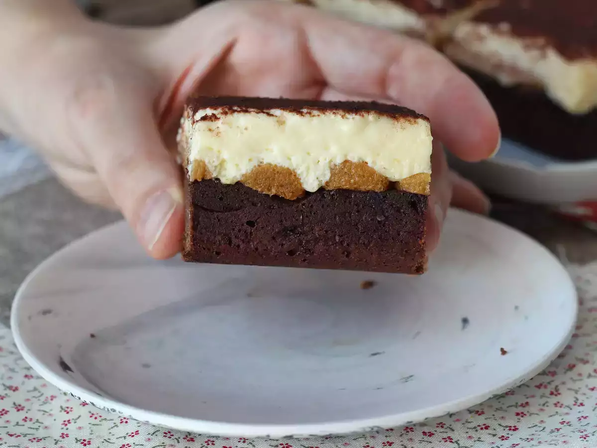 Dol op brownie en tiramisu? Dan is deze browniemisu-taart perfect voor jou! - foto 5