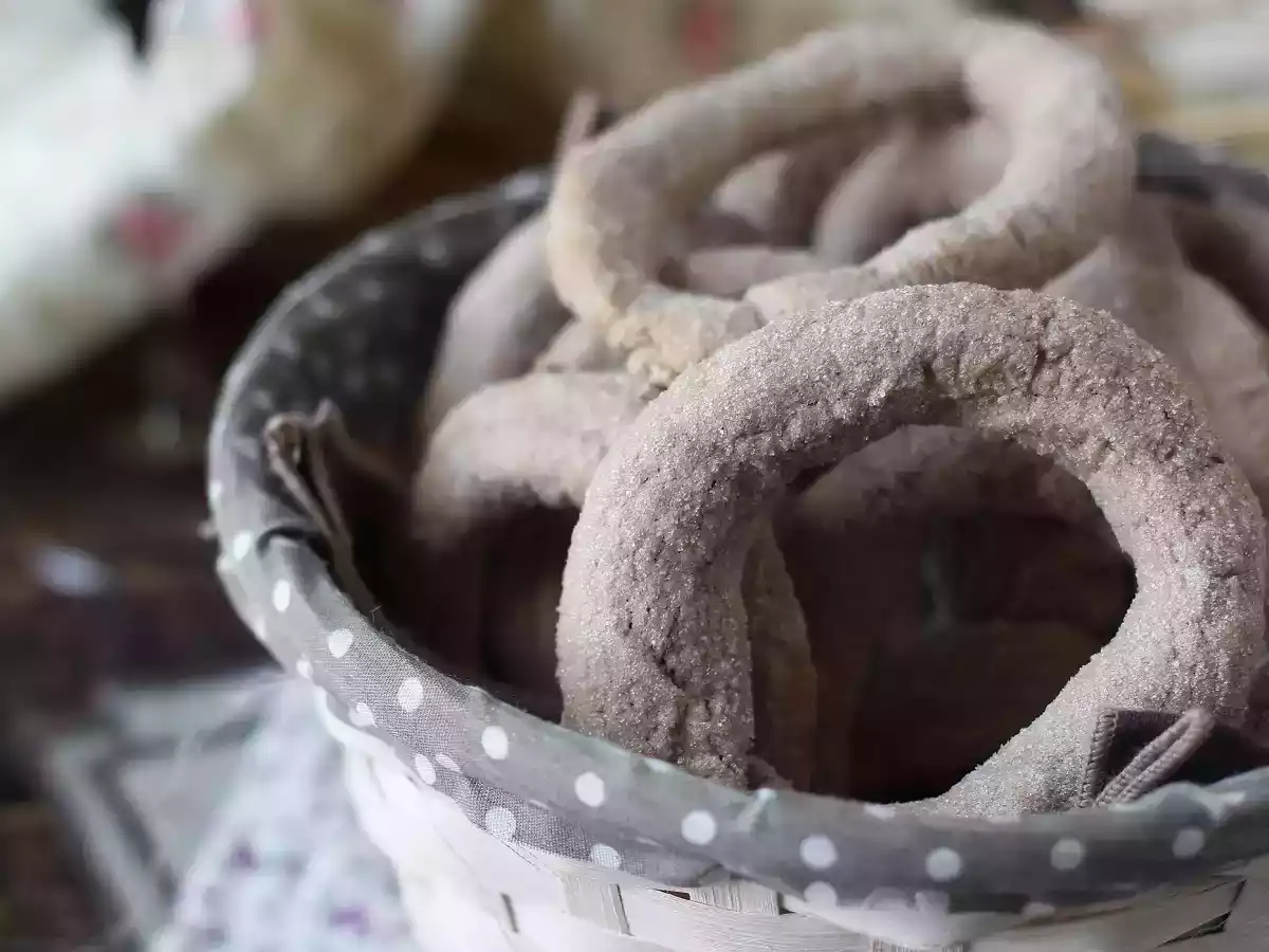 Donuts met rode wijn: oma's recept dat iedereen zou moeten kennen! - foto 3