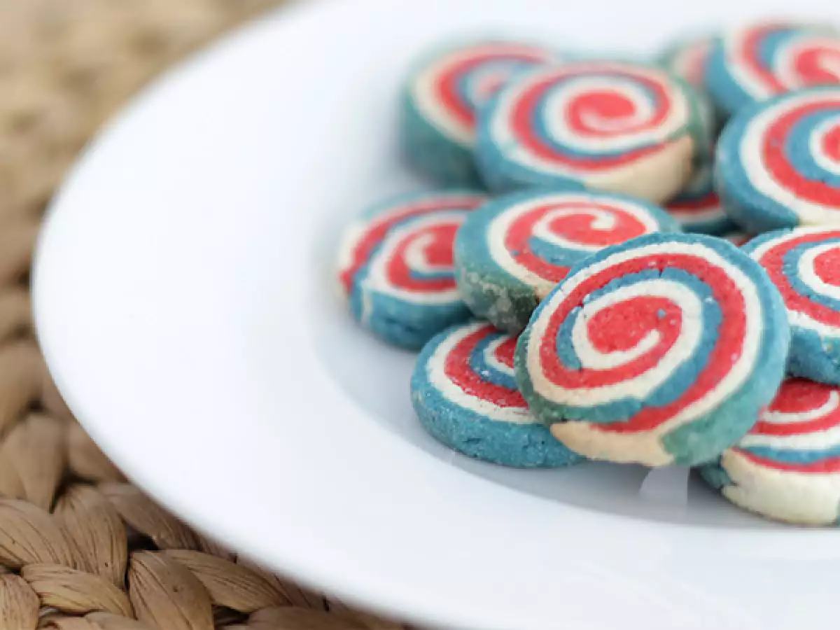 Driekleurige zandkoekjes in de kleuren van de Franse vlag - foto 3