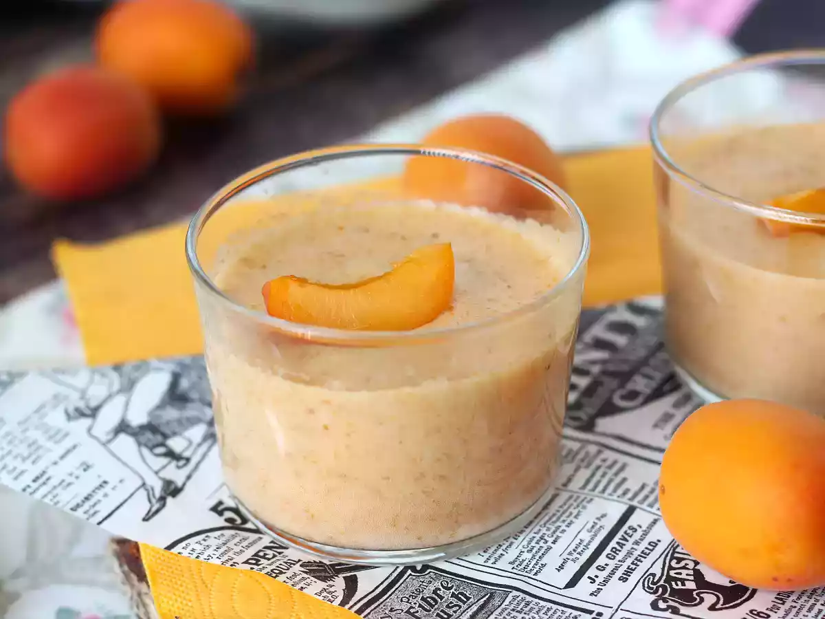 Een abrikozenmousse die supermakkelijk te maken is, zonder koken en met maar een paar ingrediënten!