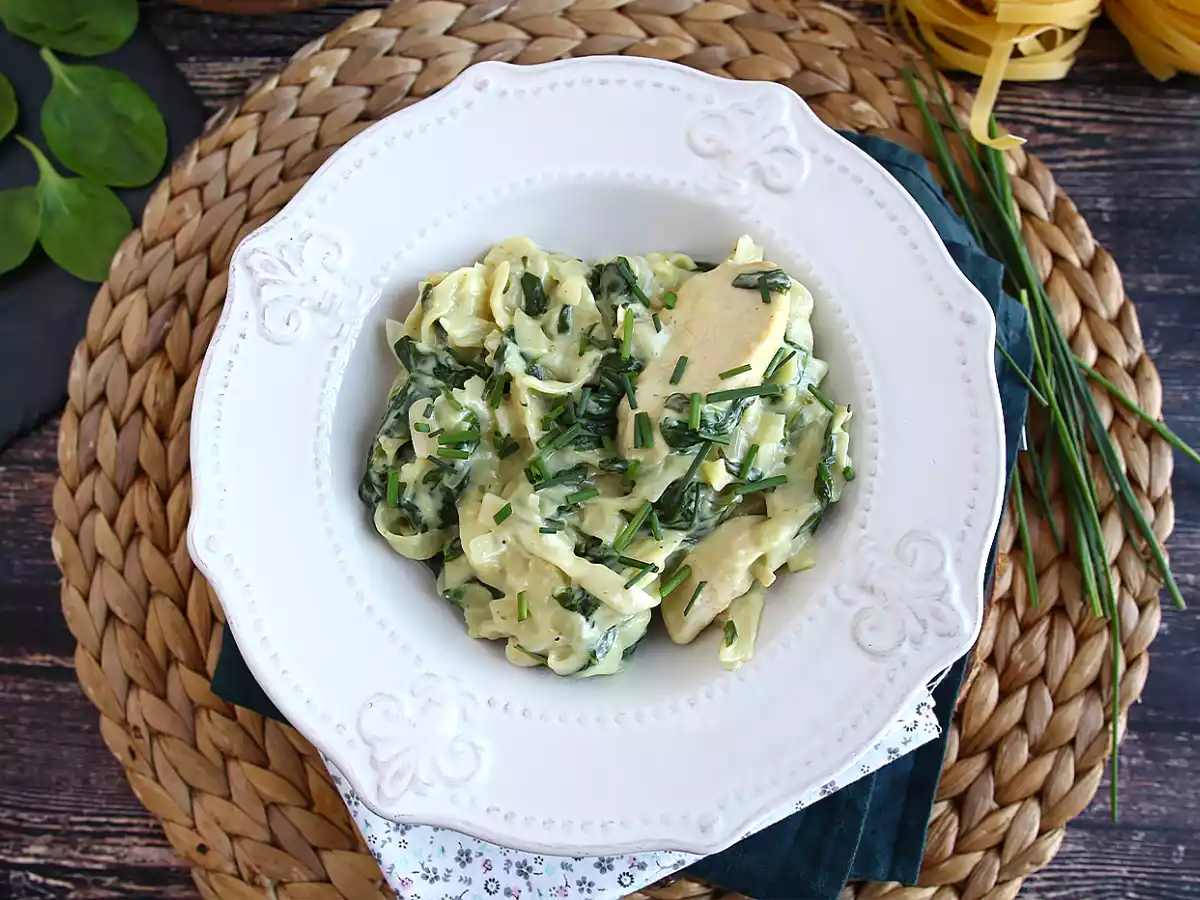 Eenpanspasta met spinazie, geitenkaas en kip - foto 3