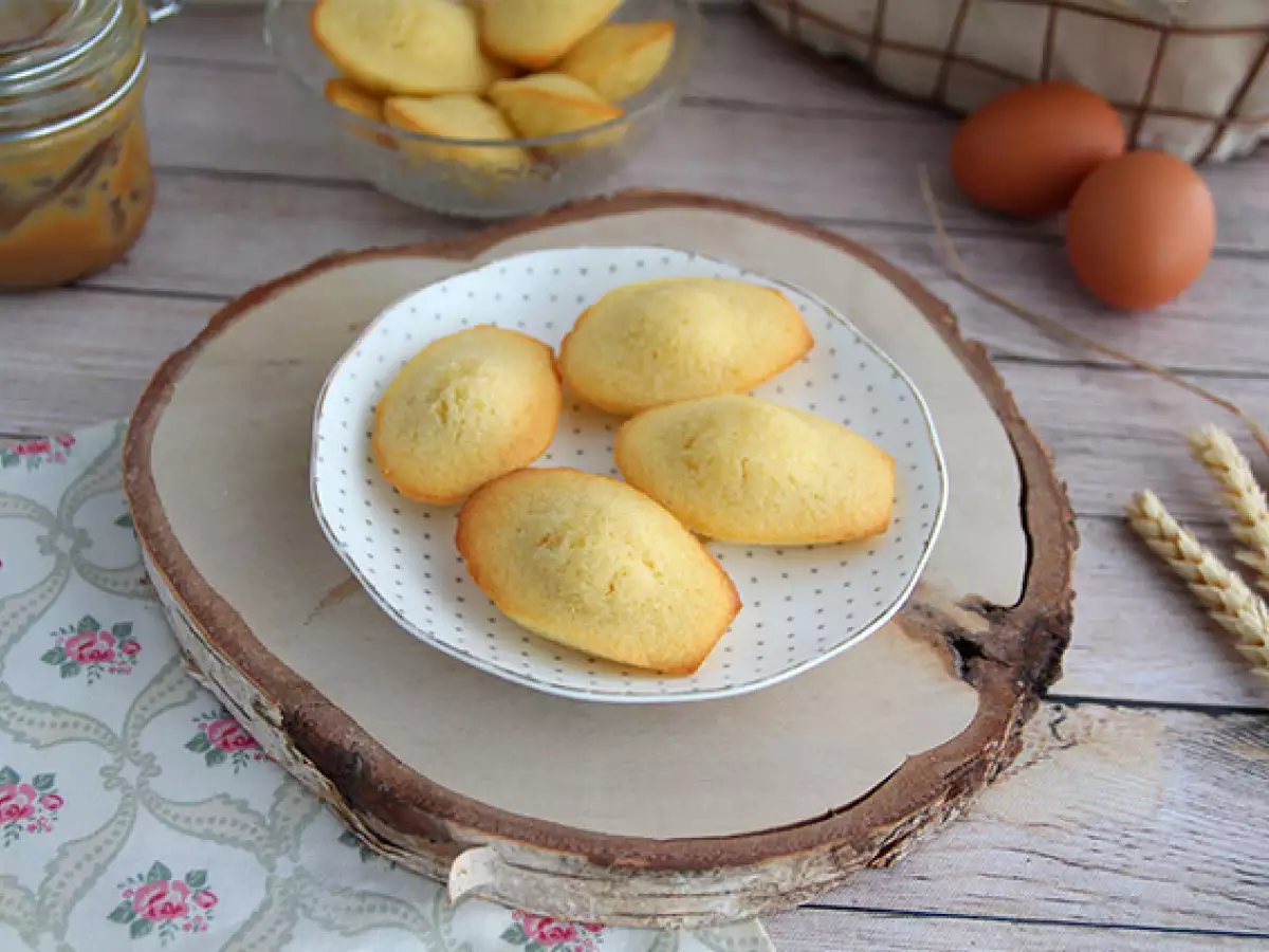 Eenvoudig recept voor luchtige madeleines zonder smaaktoevoegingen