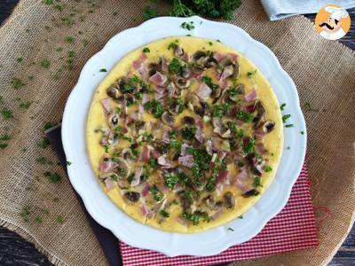 Eenvoudige omelet met champignons, ham en peterselie - foto 3