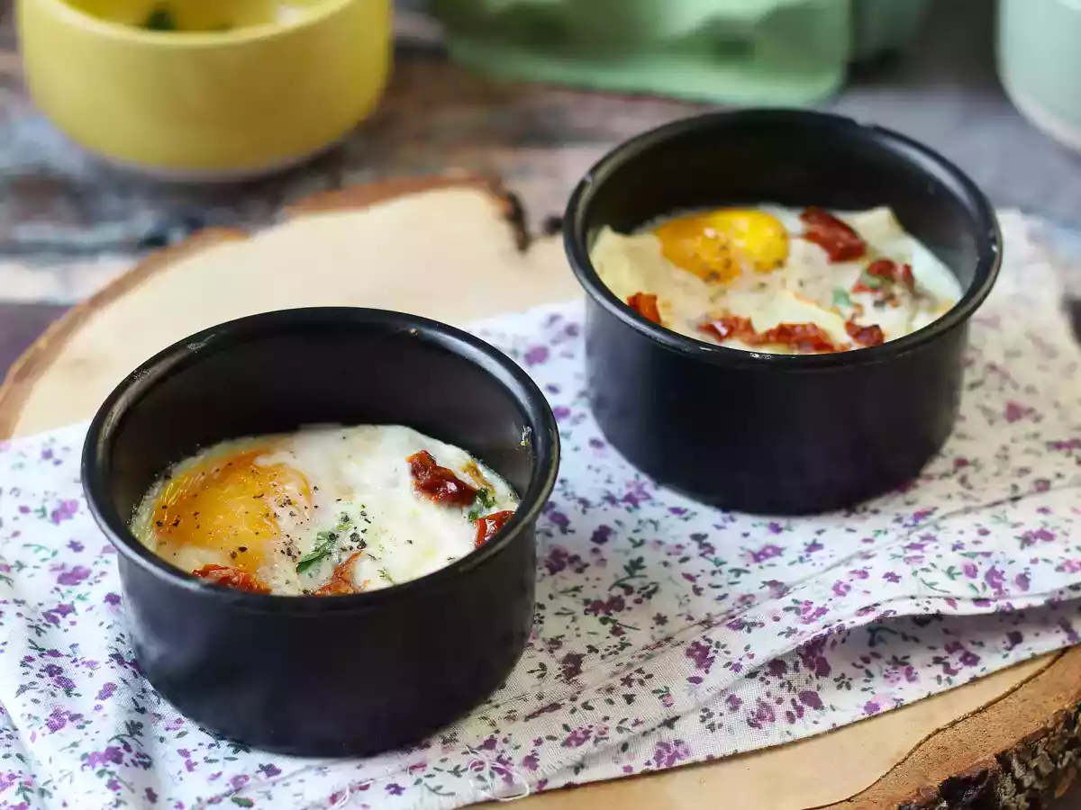 Eierschotel met geitenkaas en zongedroogde tomaten uit de Air Fryer! - foto 3