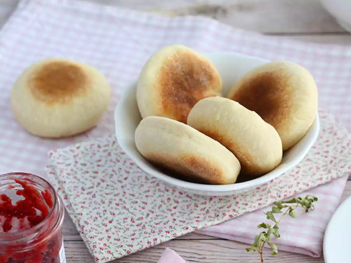 Engelse muffins (gemakkelijk en luchtig)