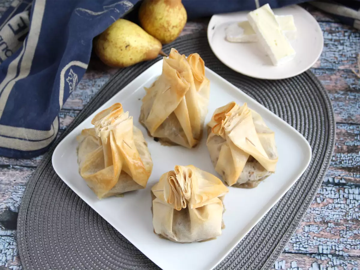 Extra krokante brickdeegbeursjes met champignons, brie en peer - foto 2