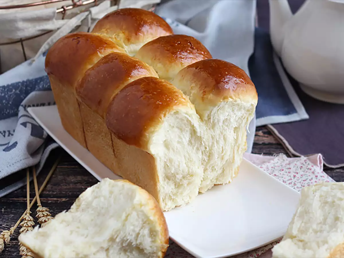 Extra zachte brioche die in draadjes uit elkaar valt