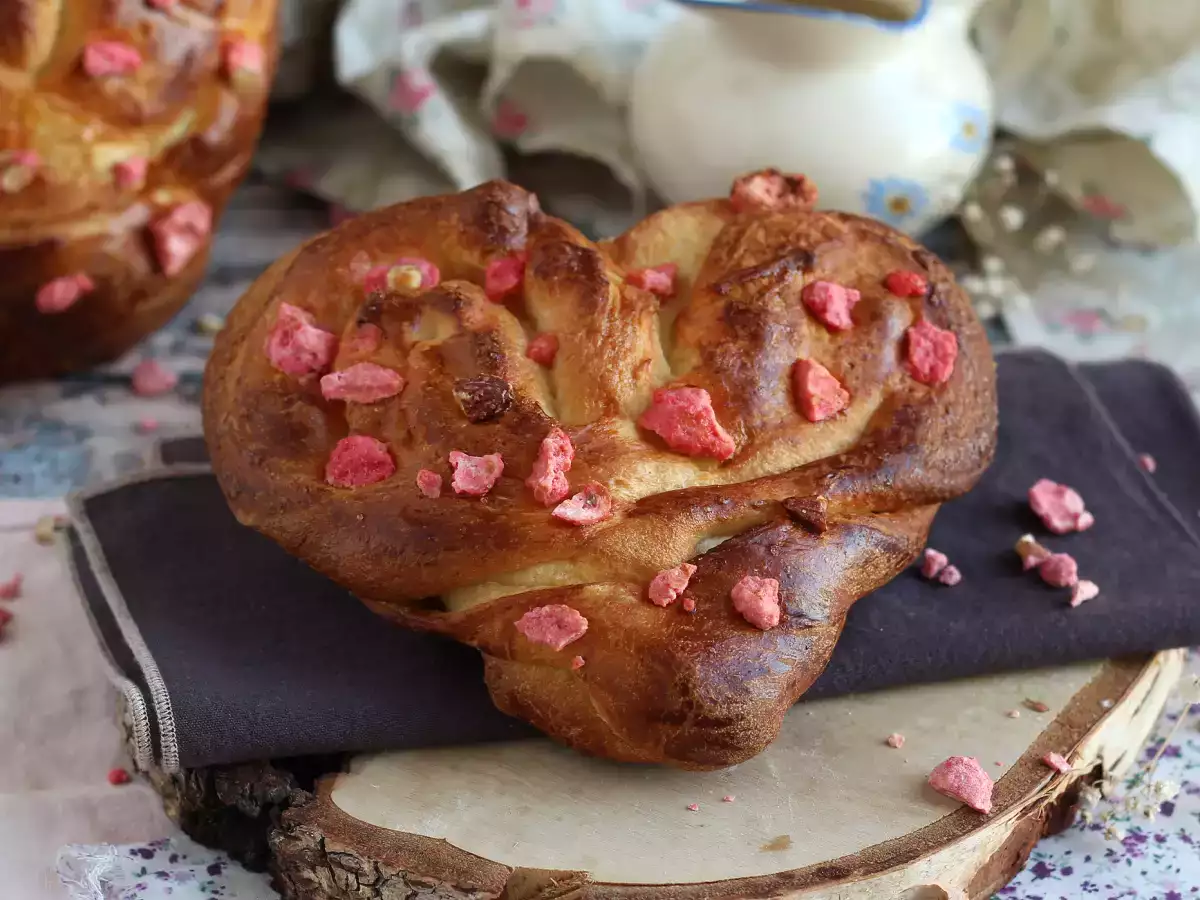 Extra zachte hartvormige briochebroodjes voor Valentijnsdag - foto 5
