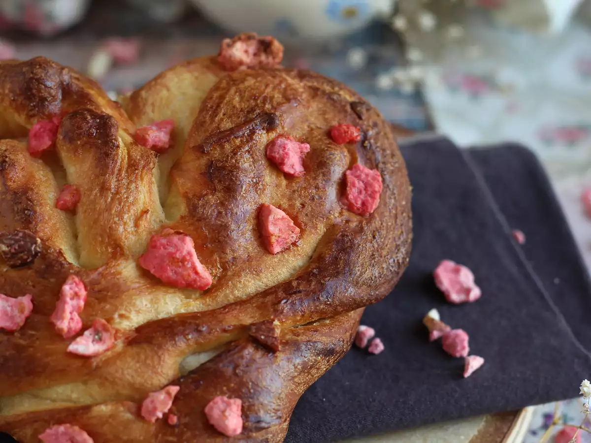 Extra zachte hartvormige briochebroodjes voor Valentijnsdag - foto 7