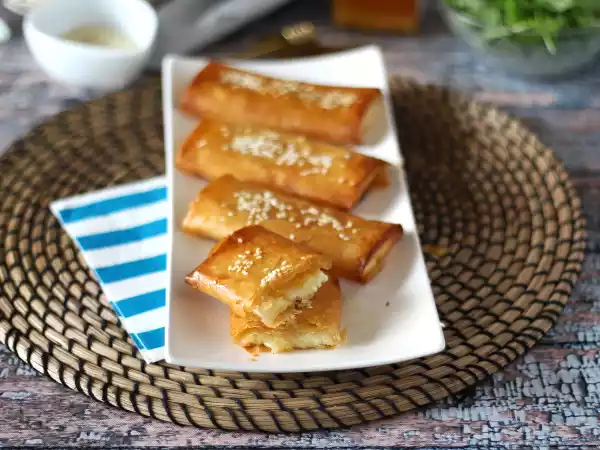 Recept Feta saganaki, het griekse recept voor chips met feta en honing