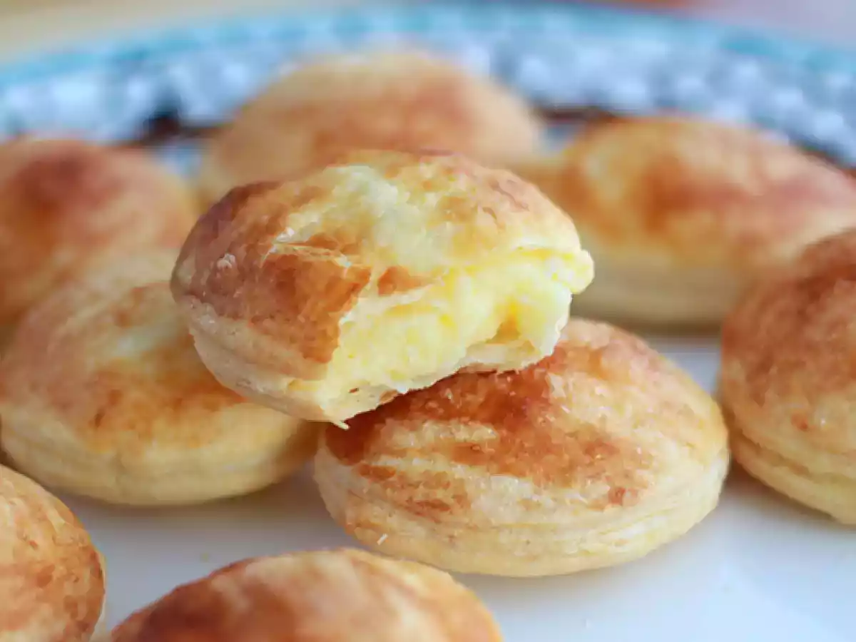 Flaky vanillebeignets