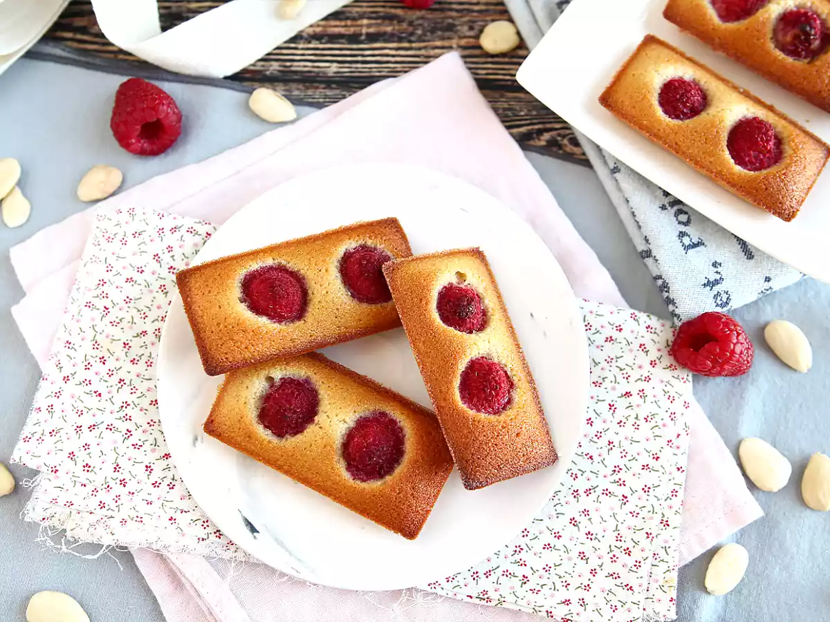 Frambozen Financiers, het gemakkelijk te maken gedetailleerde recept - foto 5