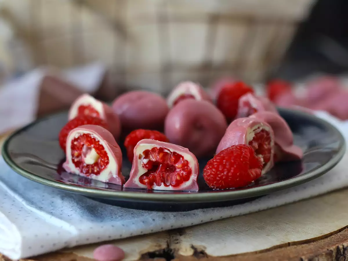 Frambozenhapjes met witte en ruby chocolade à la Franui - foto 4
