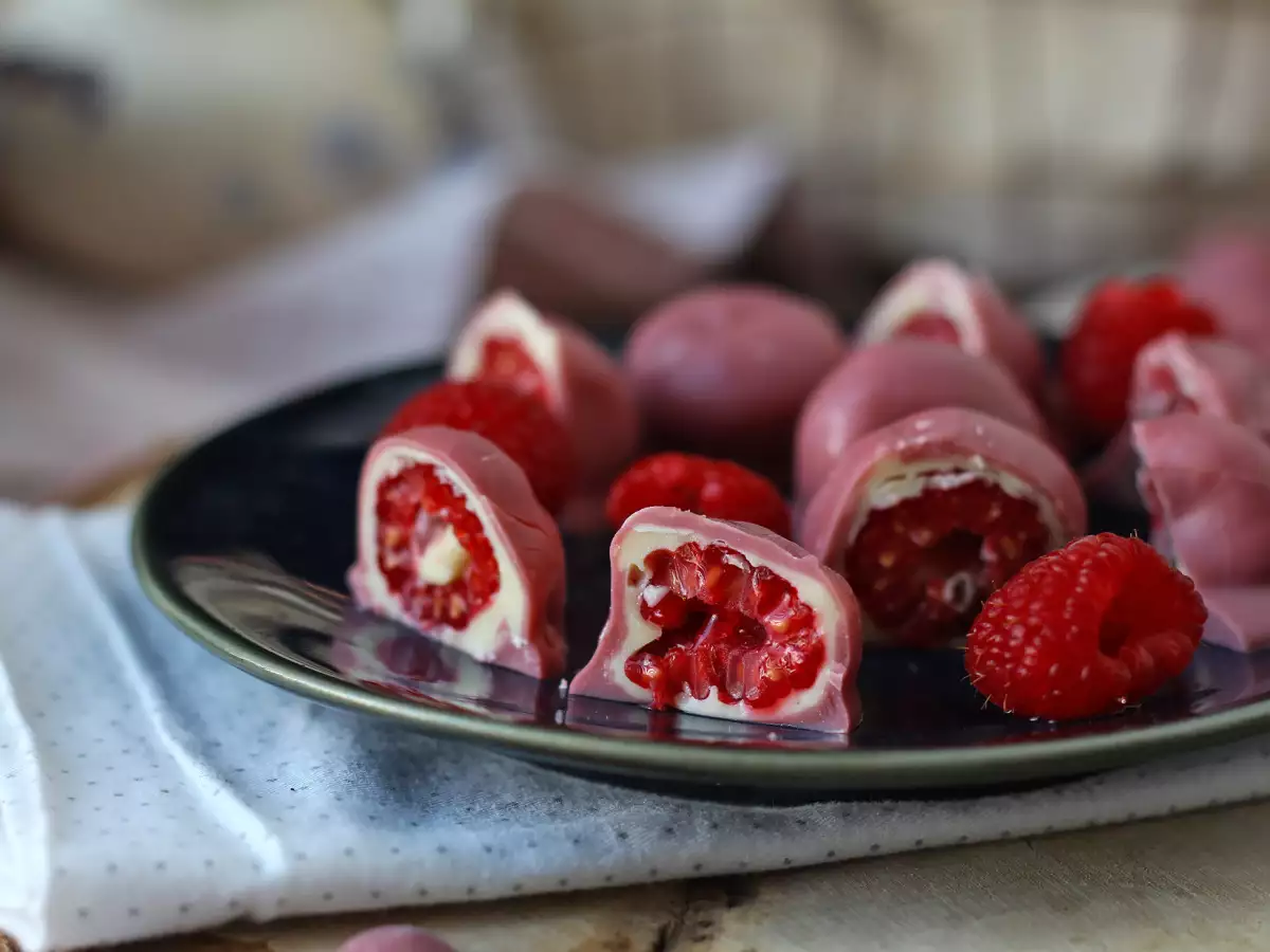 Frambozenhapjes met witte en ruby chocolade à la Franui - foto 5