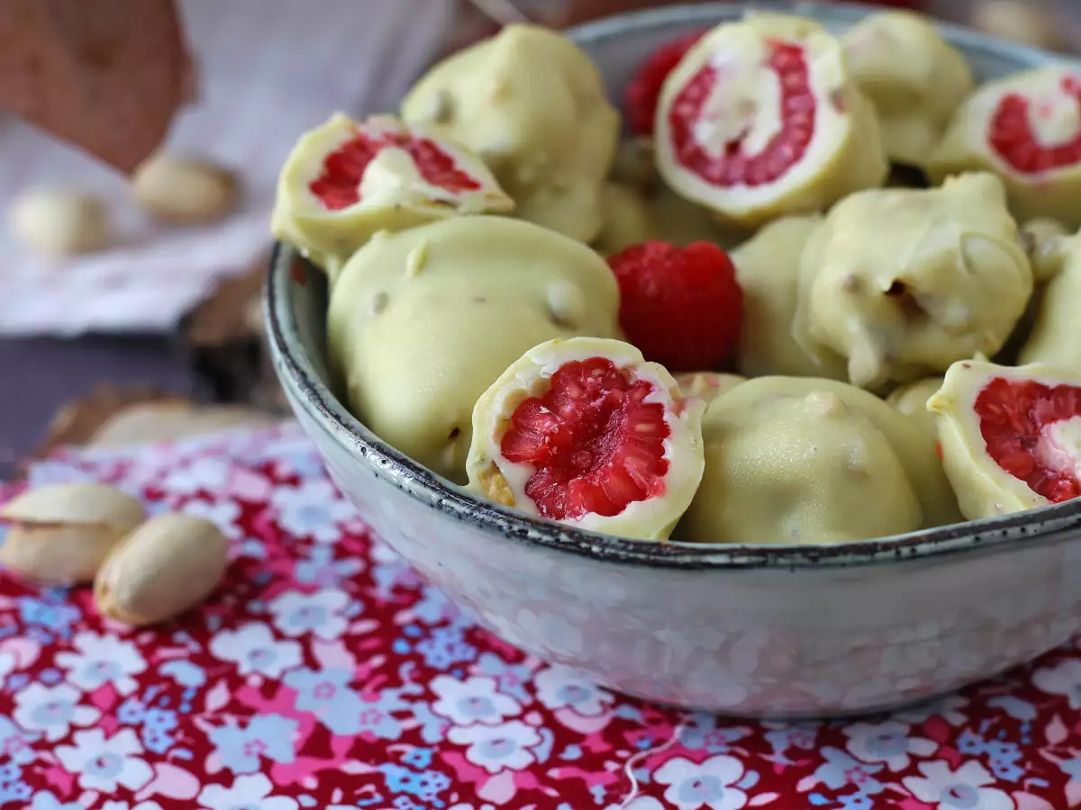 Franui met pistache: heerlijke frambozen met een zachte, knapperige chocoladelaag - foto 6
