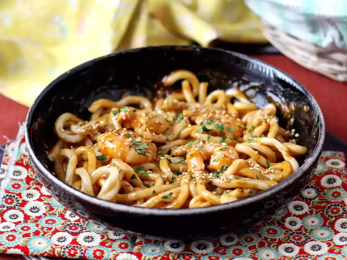 Garnalen udon noedels met pittige pindasaus - foto 2