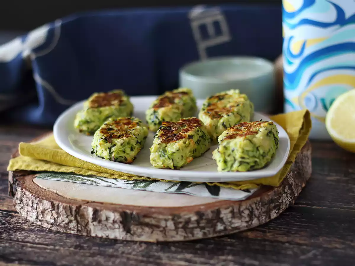 Gebakken courgette gehaktballetjes