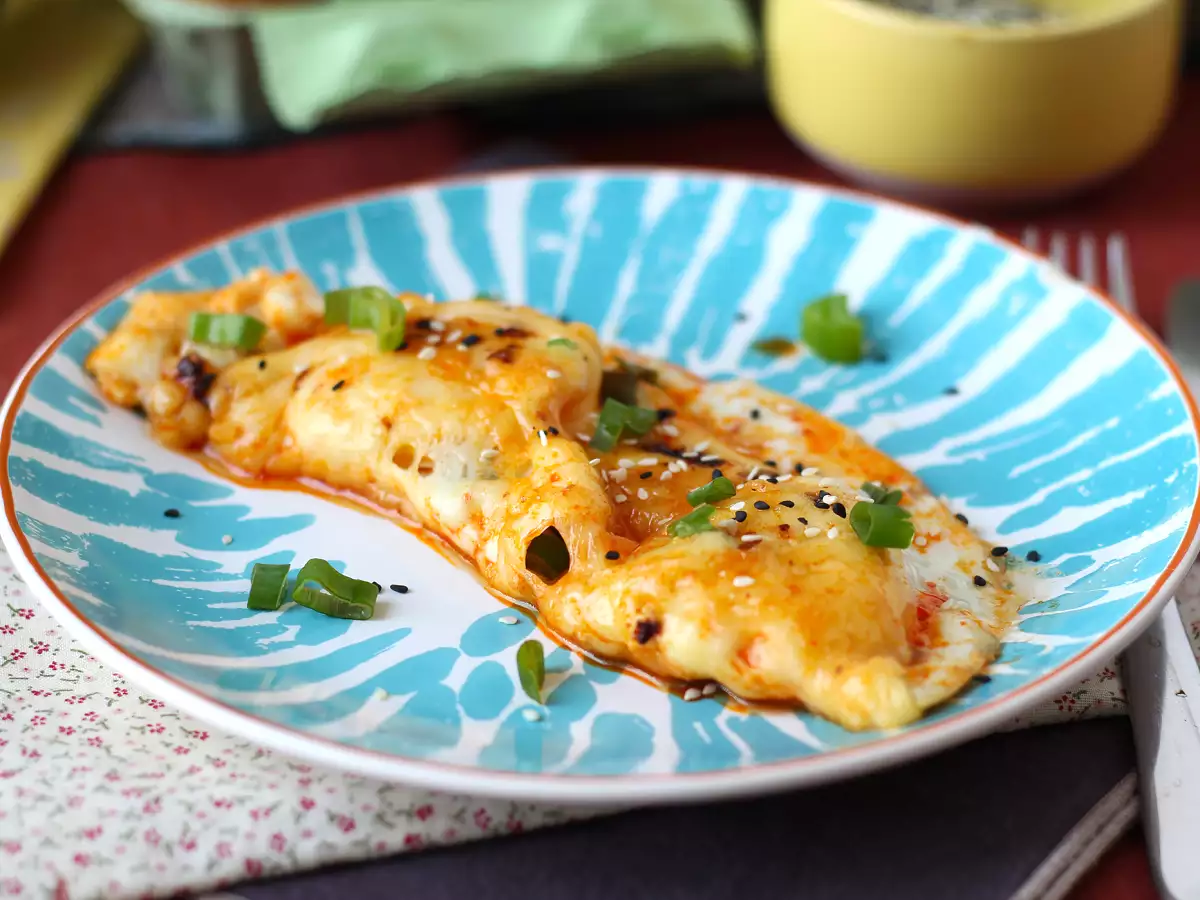 Gebakken eieren met honing en mozzarella, het zoete, zoute en pittige express-ontbijt! - foto 3