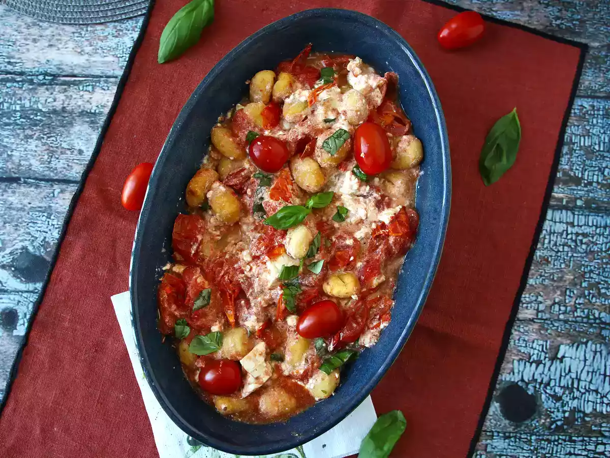 Gebakken feta gnocchi met Airfryer, een supersnel gerecht met kerstomaatjes en feta! - foto 5
