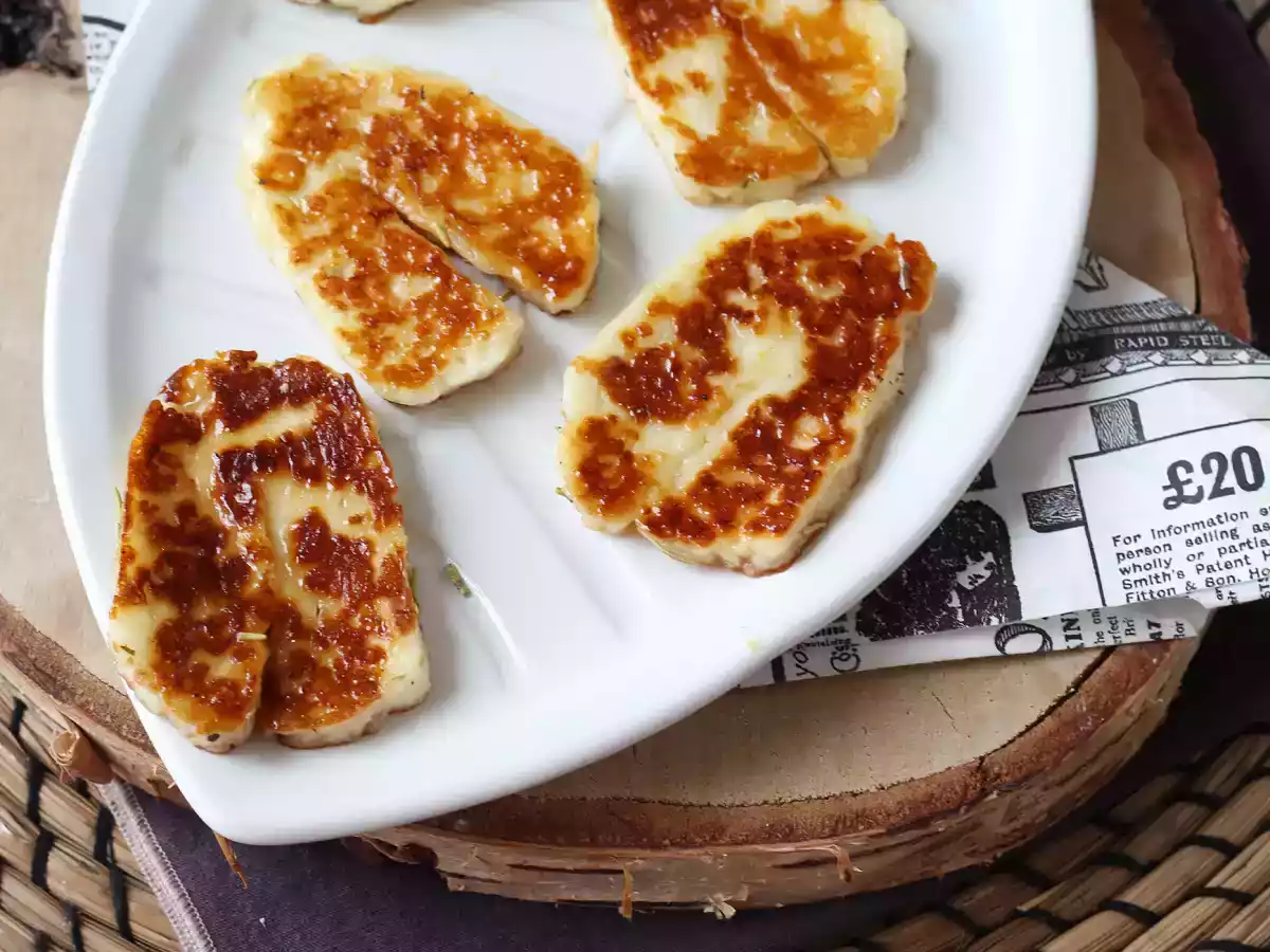 Gebakken halloumi zoetzuur met honing en rozemarijn - foto 2