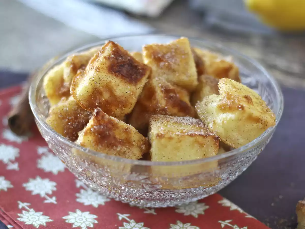 Gefrituurde melk in een airfryer. Het traditionele dessert met minder olie en dezelfde smaak als altijd.