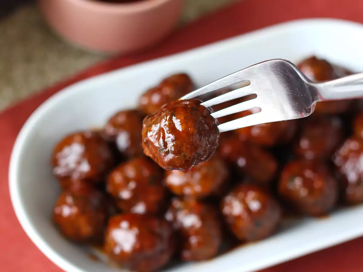 Gehaktballetjes uit de airfryer met zoetzure barbecuesaus: makkelijk en lekker recept - foto 3