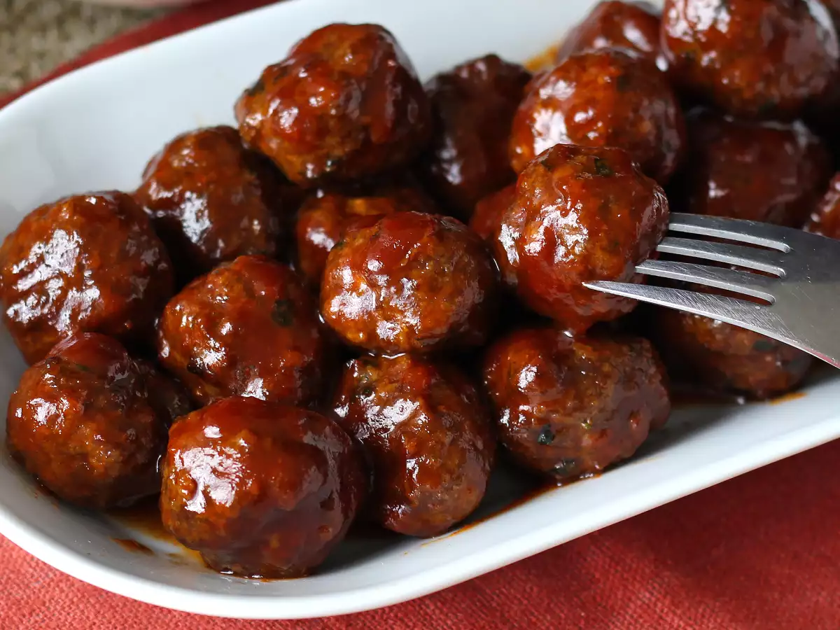 Gehaktballetjes uit de airfryer met zoetzure barbecuesaus: makkelijk en lekker recept - foto 5