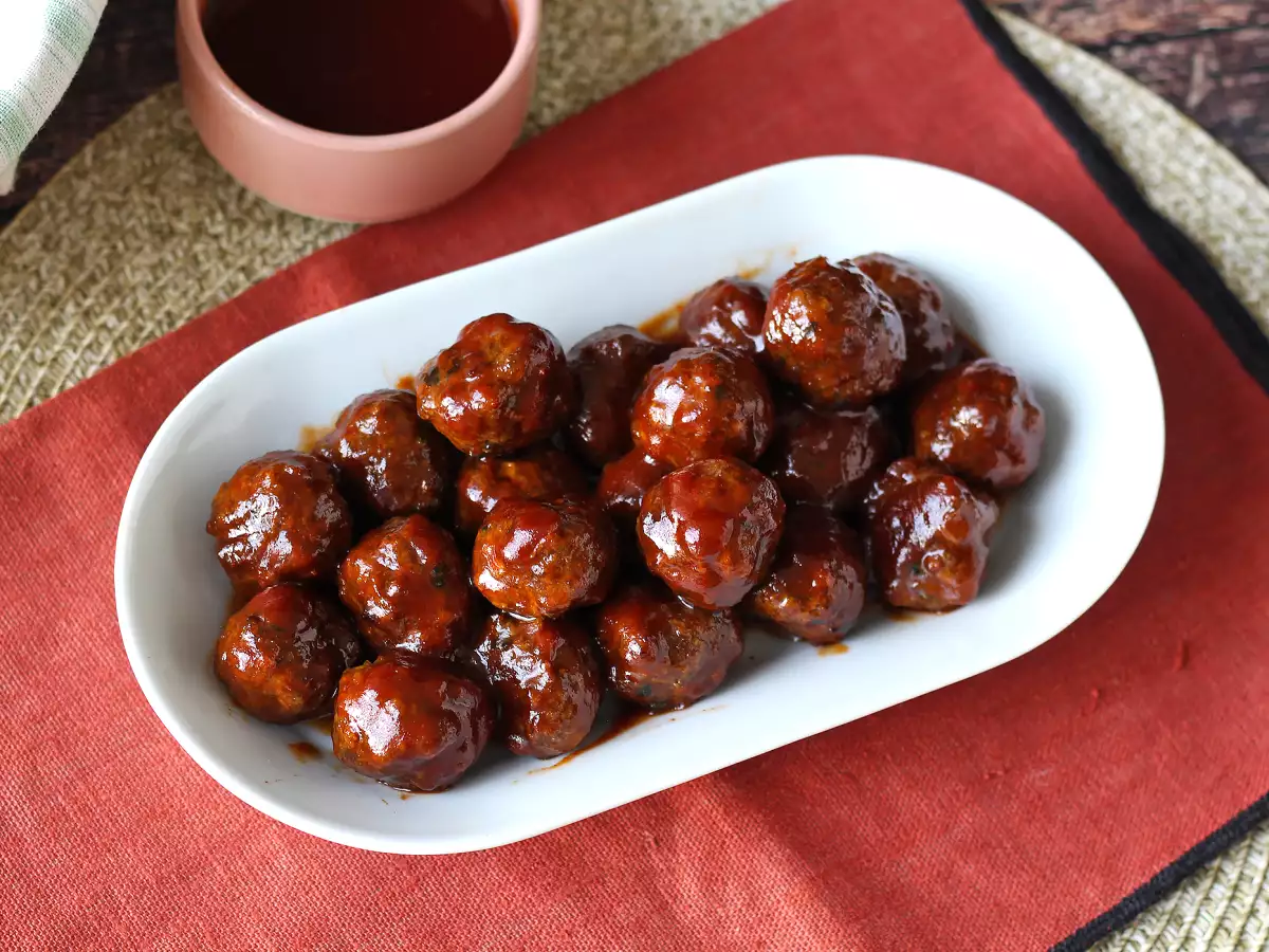 Gehaktballetjes uit de airfryer met zoetzure barbecuesaus: makkelijk en lekker recept - foto 7
