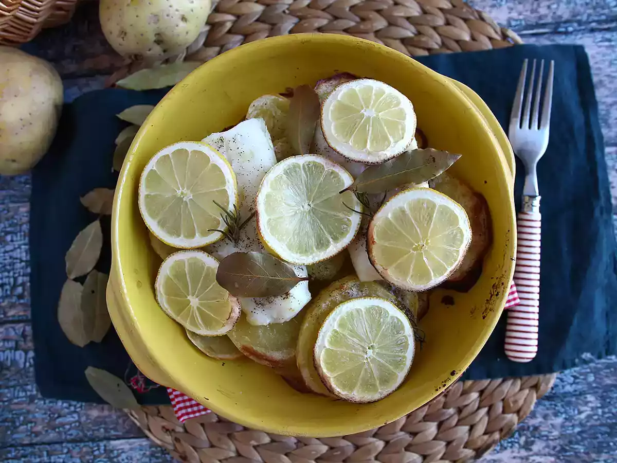Gemakkelijk gebakken kabeljauw (perfect als je op zoek bent naar een idee voor het diner!) - foto 2