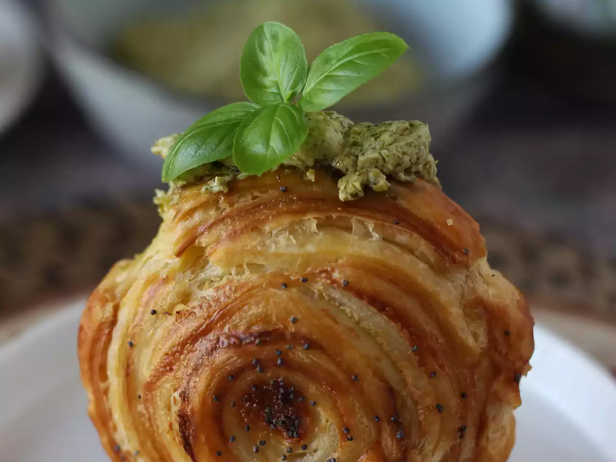 Gemakkelijk gezouten New York broodje met pesto en fromage frais met 4 ingrediënten - foto 4