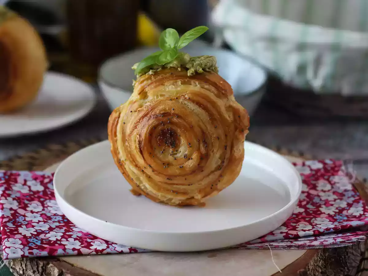 Gemakkelijk gezouten New York broodje met pesto en fromage frais met 4 ingrediënten - foto 5