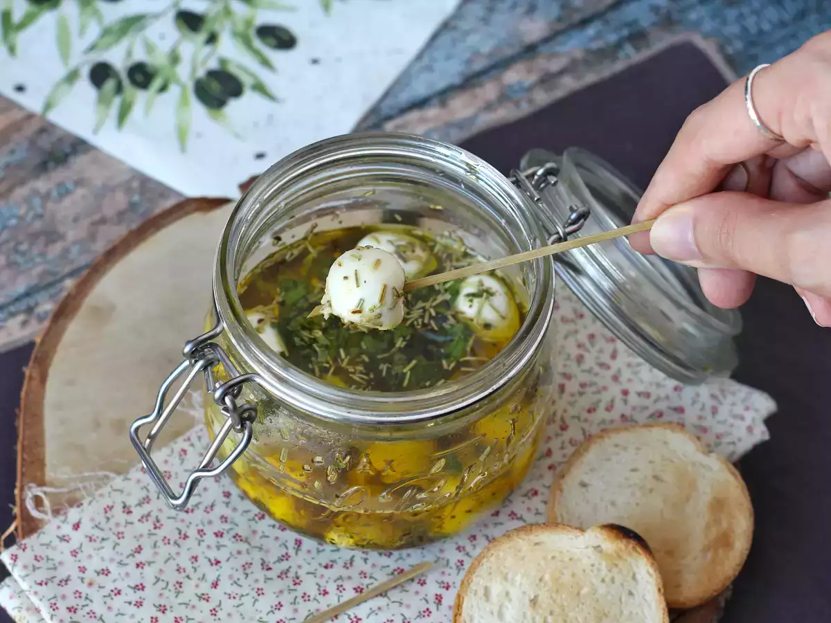 Gemarineerde mozzarellabolletjes als aperitief of salade!