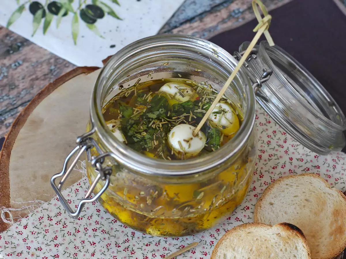Gemarineerde mozzarellabolletjes voor bij de borrel of in een salade! - foto 3