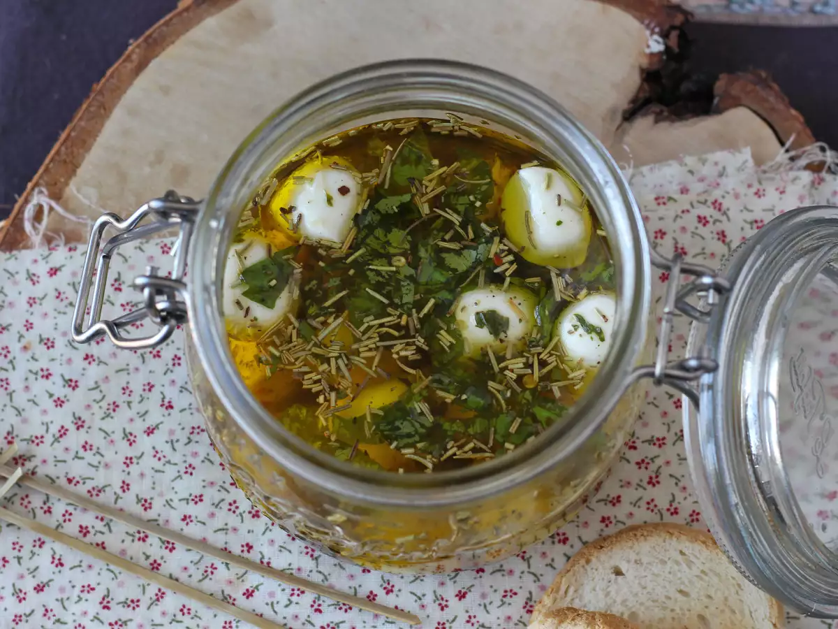 Gemarineerde mozzarellabolletjes voor bij de borrel of in een salade! - foto 5