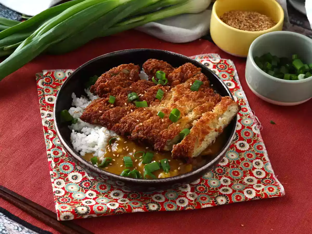 Gepaneerde aubergine met panko paneermeel, Japanse katsu curry maar dan vegetarisch - foto 6