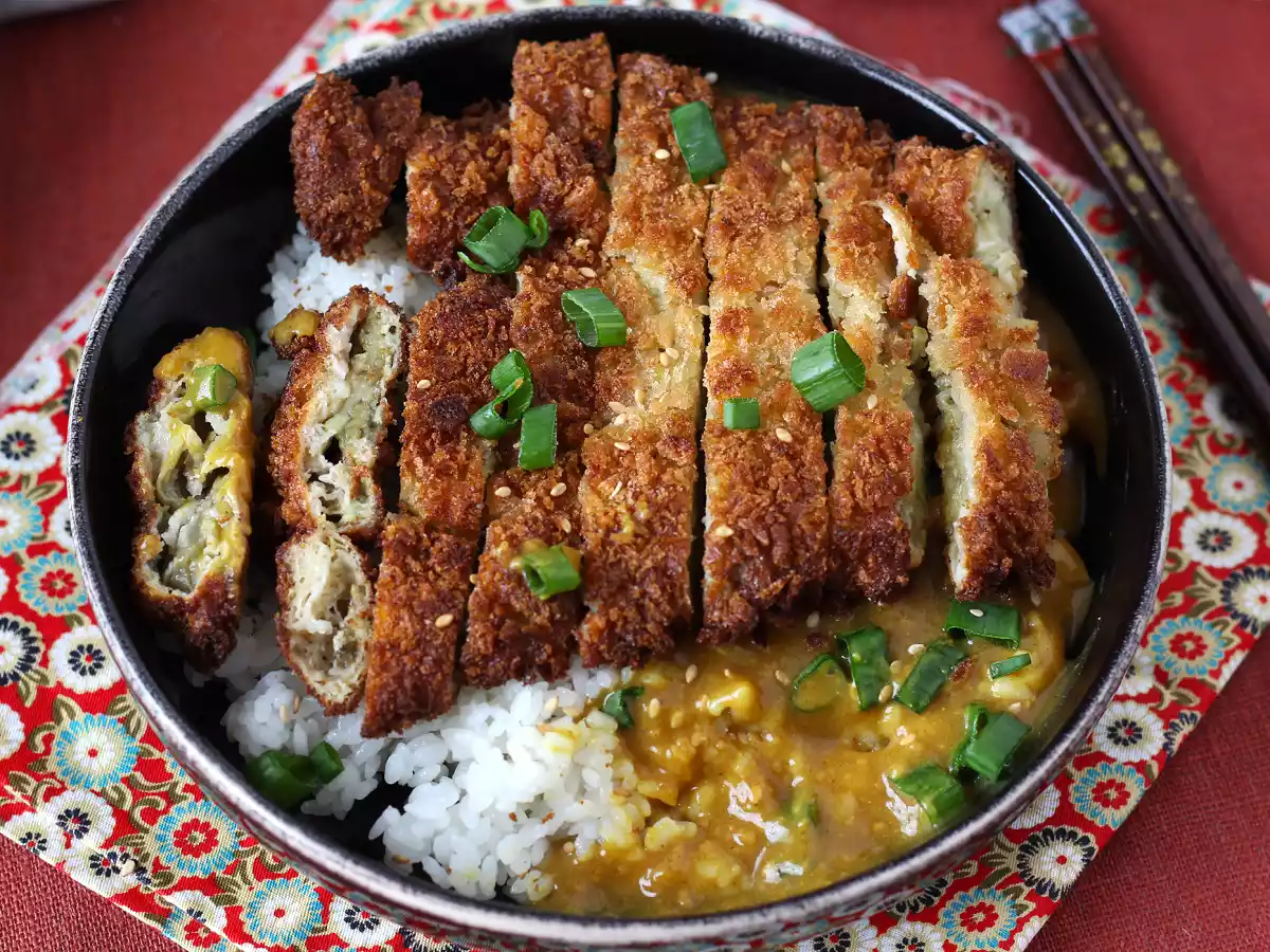 Gepaneerde aubergine met panko paneermeel, Japanse katsu curry maar dan vegetarisch - foto 8