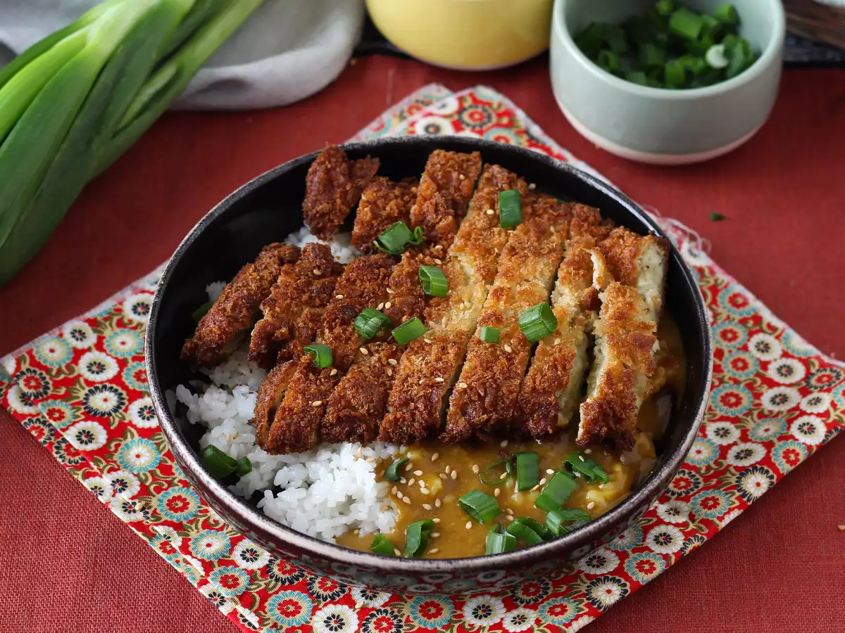 Gepaneerde aubergine met panko: vegetarische Japanse katsu curry