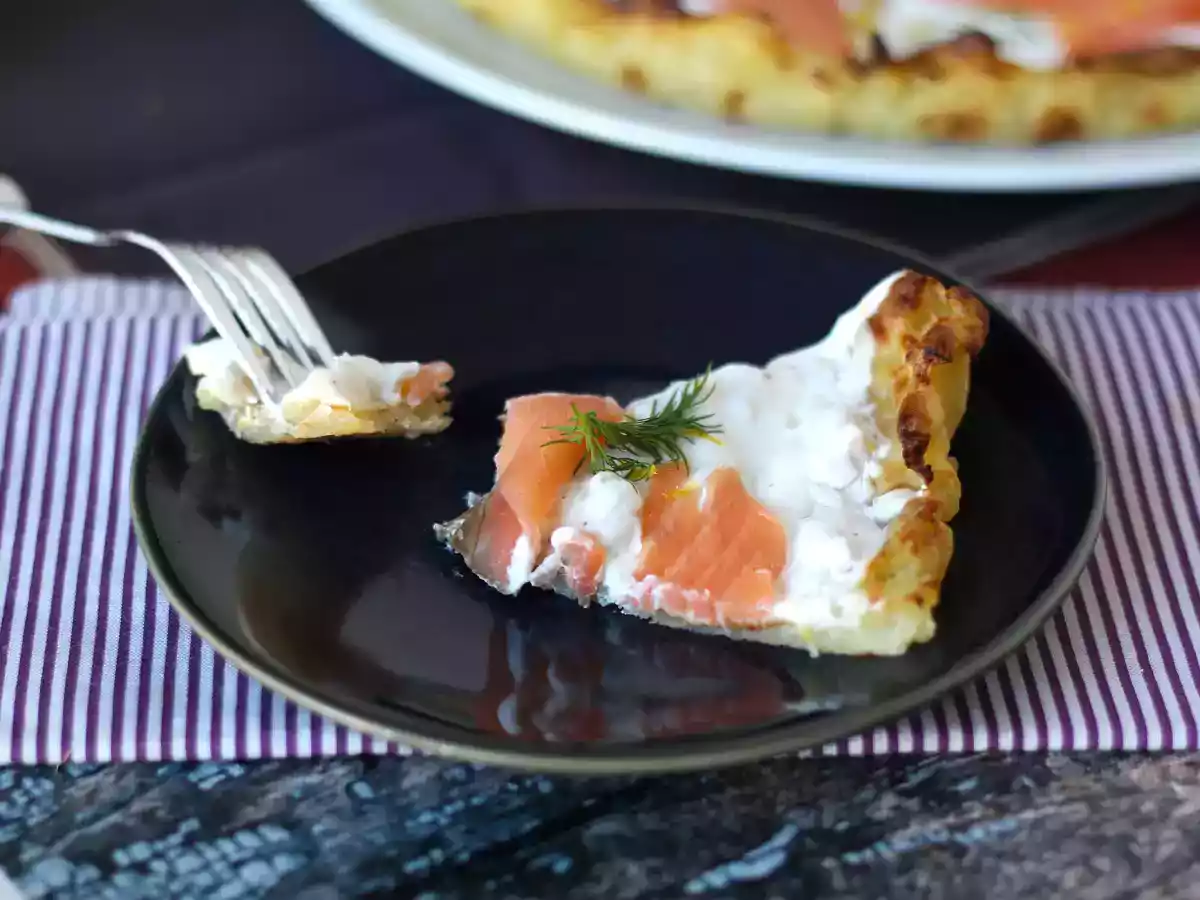 Gerookte zalmtaart met aardappelbodem - foto 2