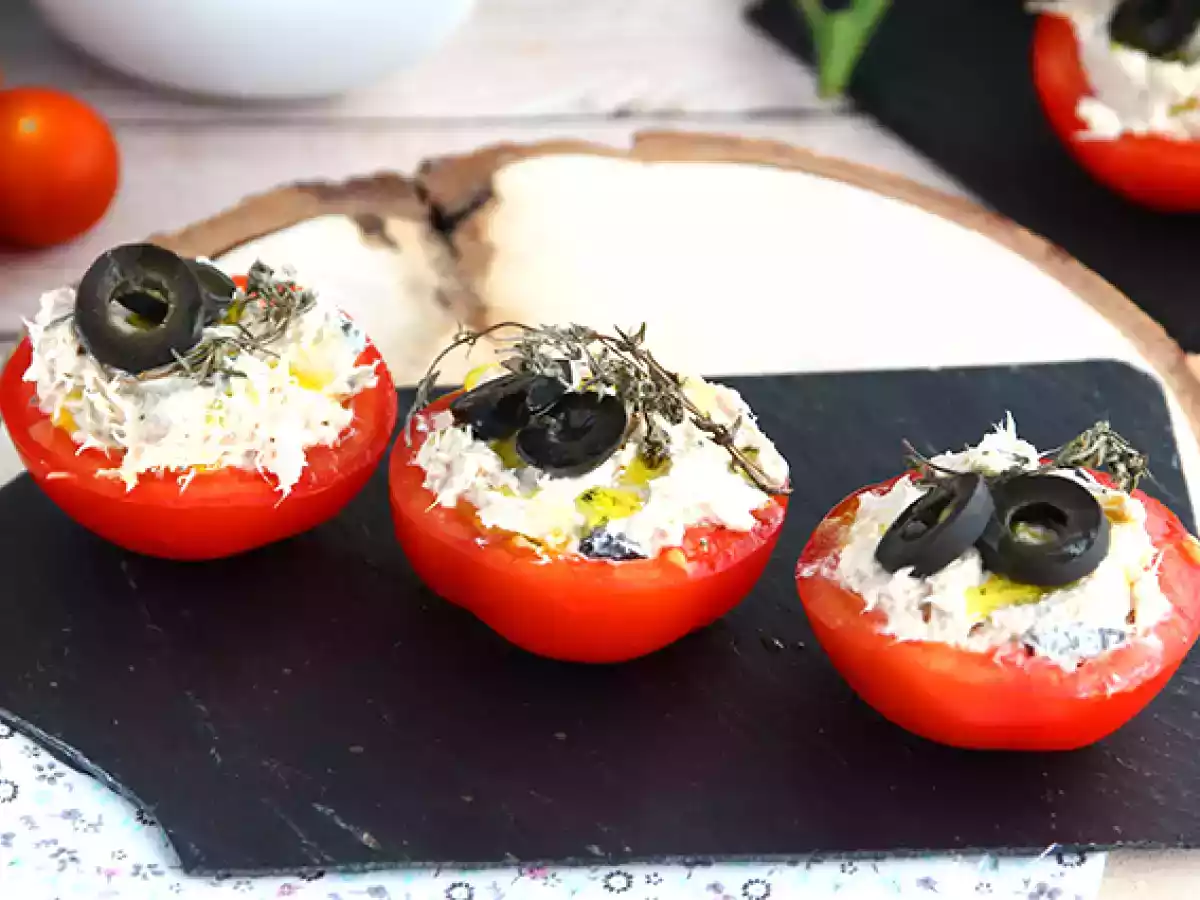 Gevulde tomaten met tonijn, verse kaas en olijven - foto 2