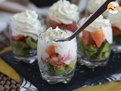 Glaasjes met gerookte zalm en avocado - foto 4