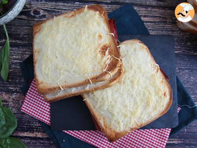 Gourmet croque-monsieur met béchamelsaus - foto 4