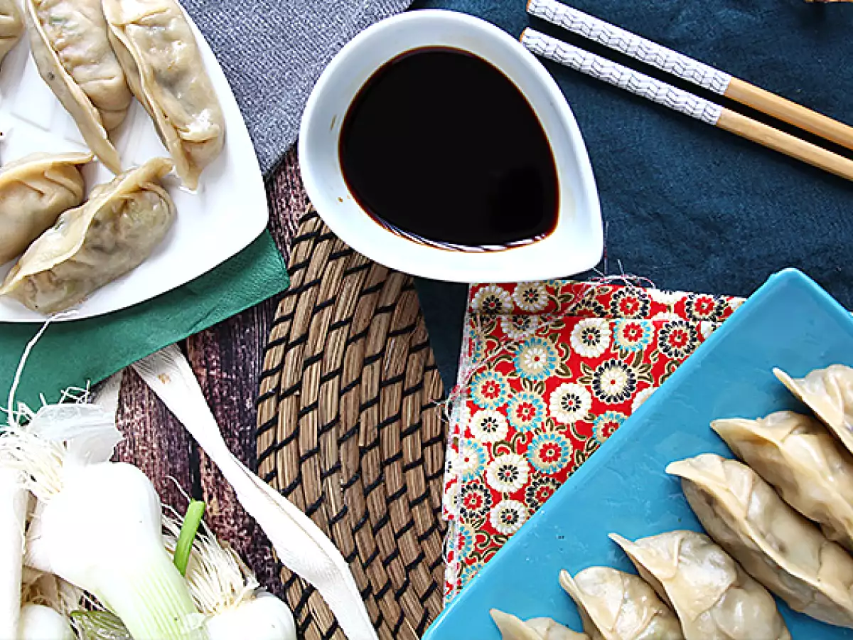 Gyoza's met kip, wortel en champignons - foto 3