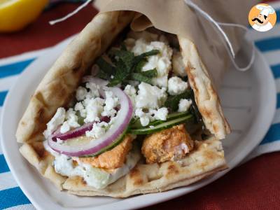 Gyros met zalm, het perfecte Griekse broodje met vis voor de zomer! - foto 2