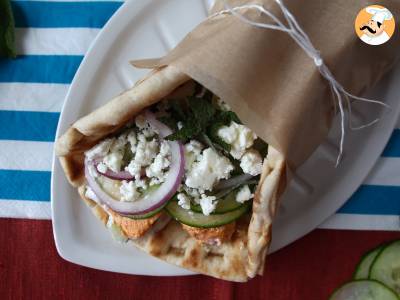 Gyros met zalm, het perfecte Griekse broodje met vis voor de zomer! - foto 4