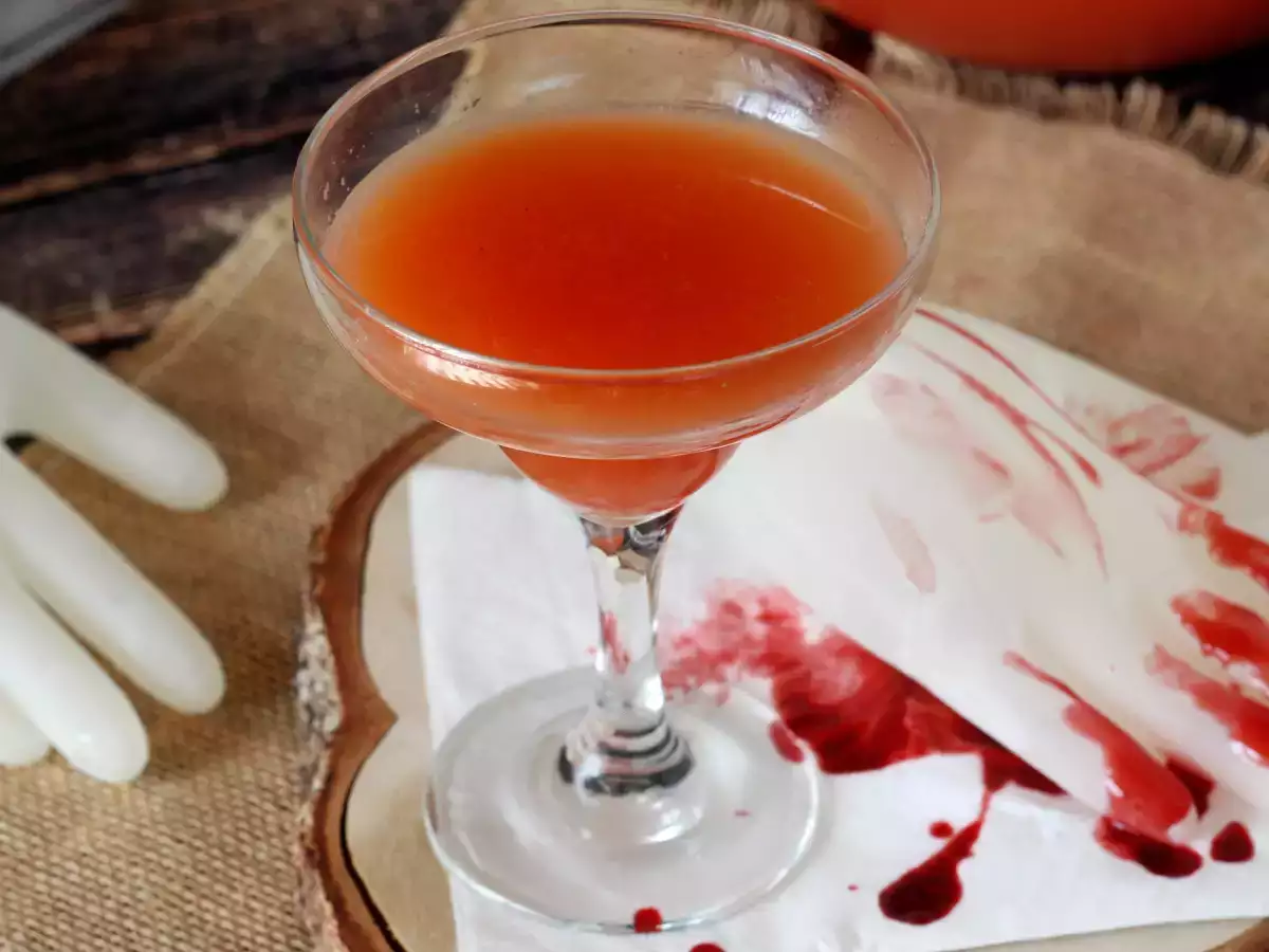Halloweencocktail met een ijsblokje in de vorm van een hand – eenvoudige tutorial! - foto 2